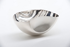 Ovale Schale, 2005
Silber 925
155 x 80 x 70 mm
Foto Knud Dobberke